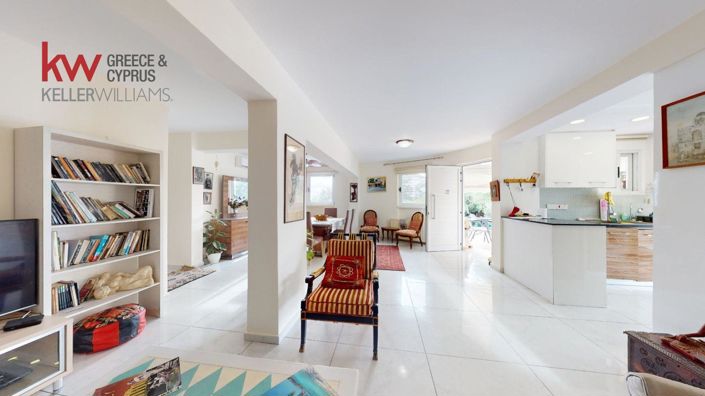 Image No.4-6 Bed House for sale