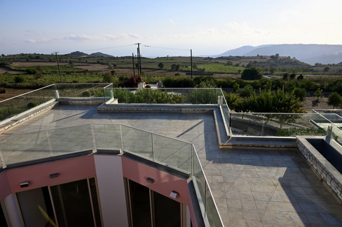Image No.10-5 Bed House for sale