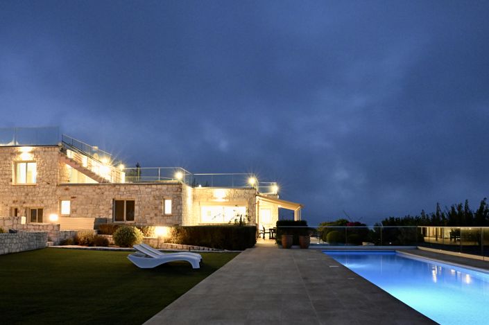 Image No.18-5 Bed House for sale