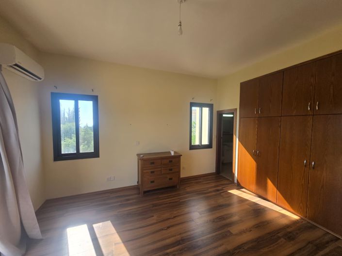 Image No.11-3 Bed Bungalow for sale