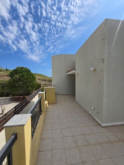 Image No.18-3 Bed House for sale