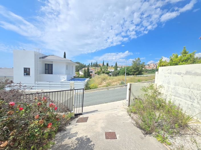 Image No.20-3 Bed House for sale