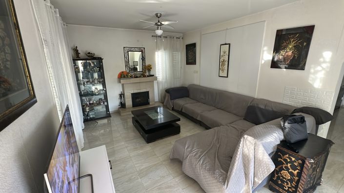 Image No.6-4 Bed Property for sale