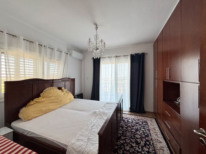 Image No.10-6 Bed Villa for sale