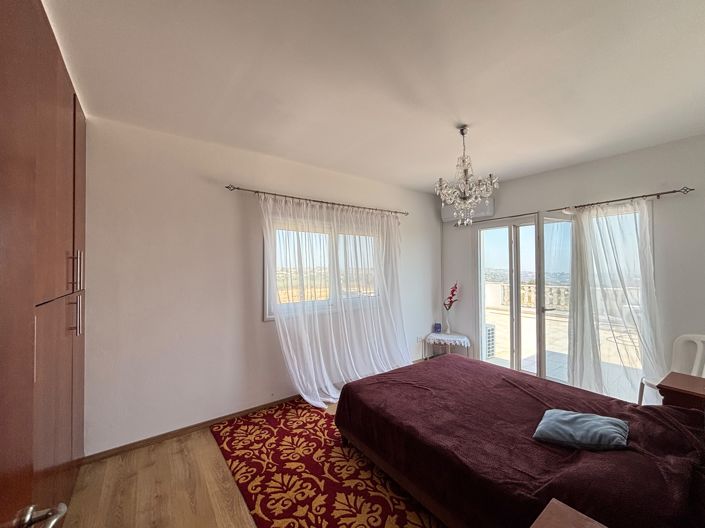 Image No.7-6 Bed Villa for sale