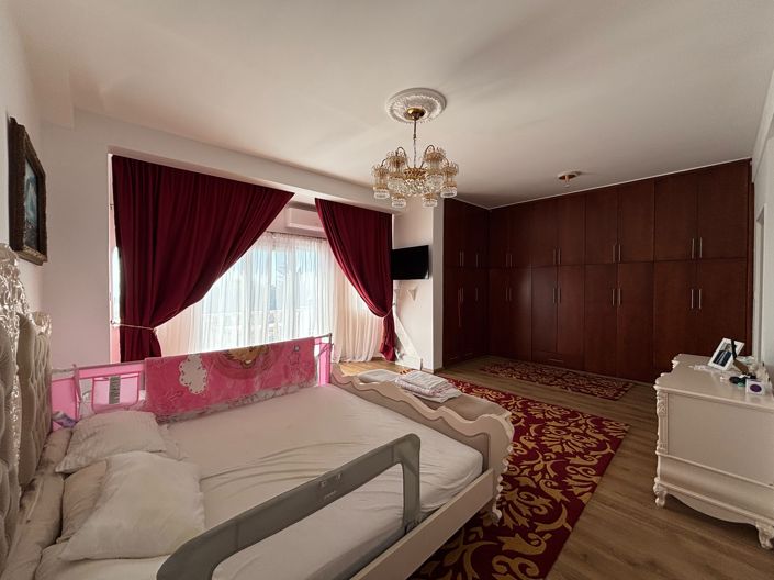 Image No.8-6 Bed Villa for sale