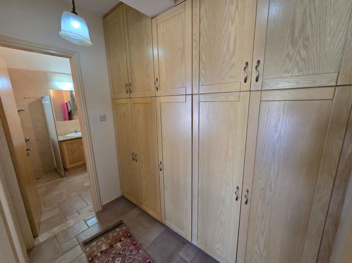 Image No.13-4 Bed House for sale