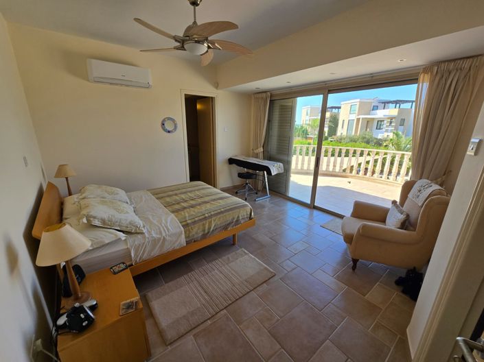 Image No.14-4 Bed House for sale