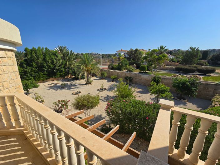 Image No.19-4 Bed House for sale