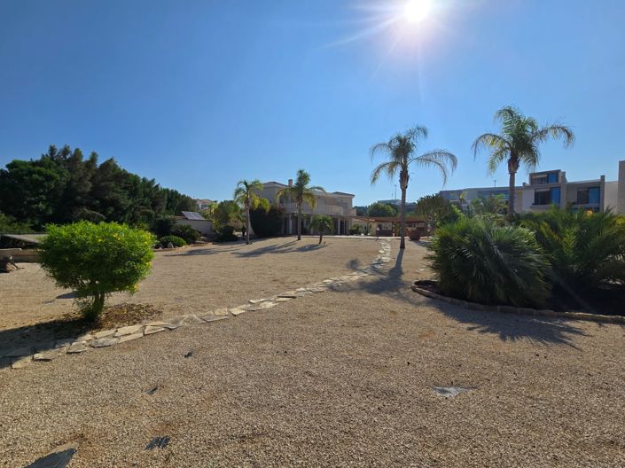 Image No.27-4 Bed House for sale
