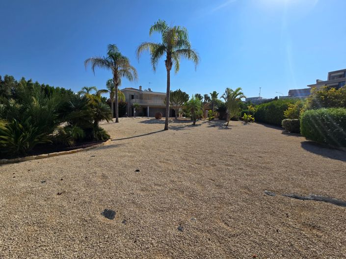 Image No.28-4 Bed House for sale