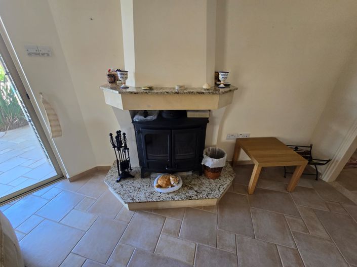Image No.5-4 Bed House for sale