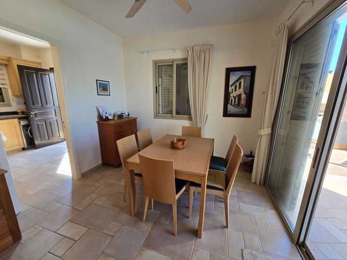 Image No.8-4 Bed House for sale