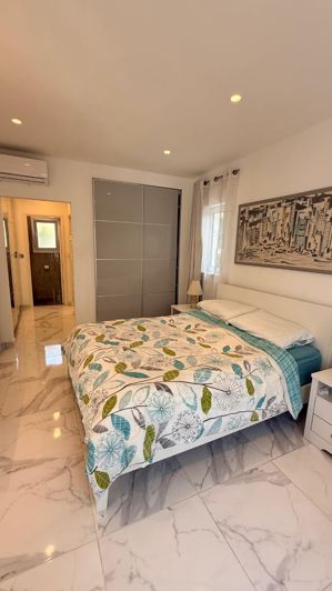Image No.15-4 Bed Villa for sale