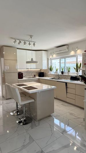 Image No.4-4 Bed Villa for sale