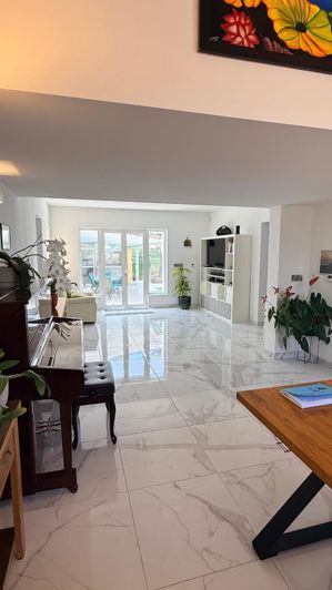 Image No.8-4 Bed Villa for sale