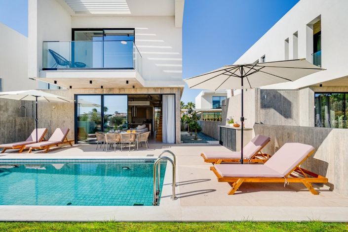 Image No.3-2 Bed Villa for sale