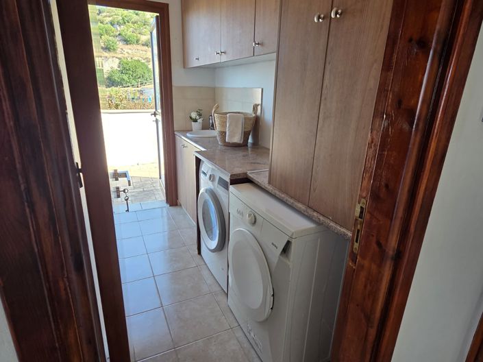 Image No.15-4 Bed House for sale