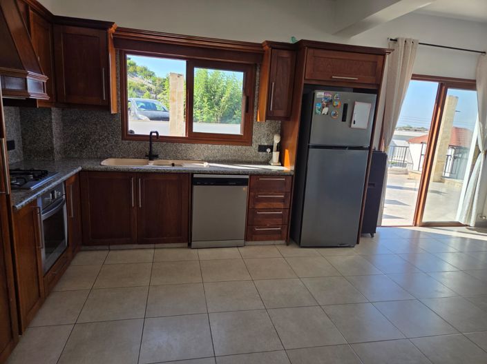 Image No.22-4 Bed House for sale