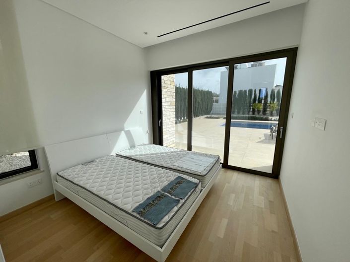 Image No.11-3 Bed Villa for sale