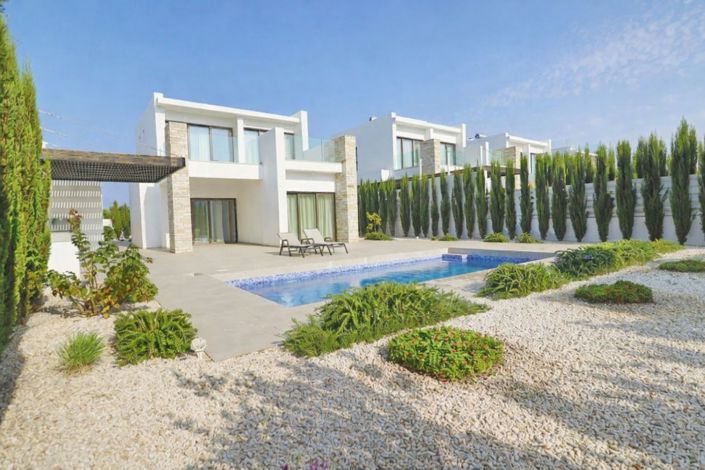 Image No.2-3 Bed Villa for sale
