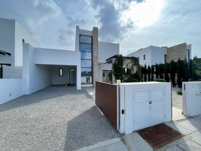 Image No.21-3 Bed Villa for sale