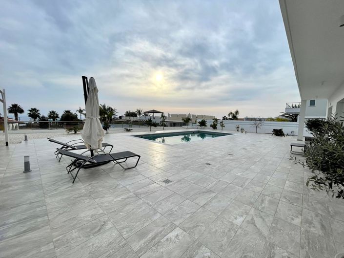 Image No.27-3 Bed Villa for sale