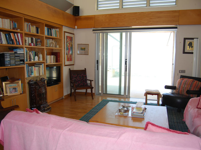 Image No.2-5 Bed House for sale