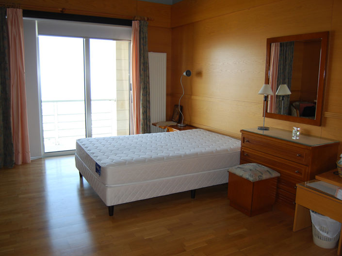 Image No.7-5 Bed House for sale