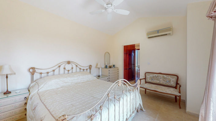 Image No.26-5 Bed Villa for sale