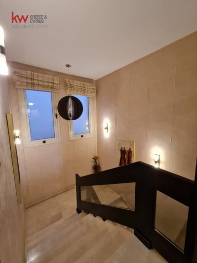 Image No.19-6 Bed House for sale