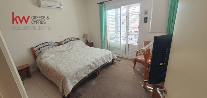 Image No.11-2 Bed Townhouse for sale