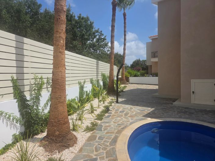 Image No.14-3 Bed House for sale