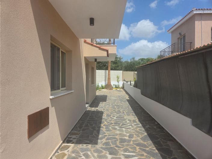 Image No.19-3 Bed House for sale