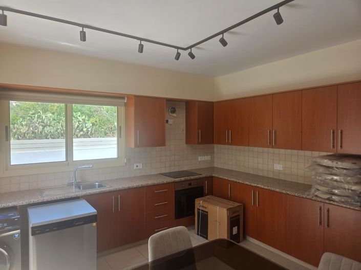 Image No.3-3 Bed House for sale
