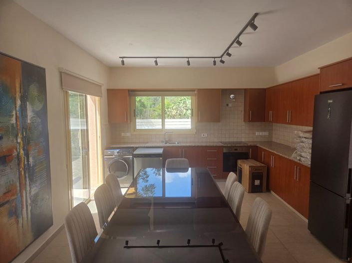 Image No.4-3 Bed House for sale