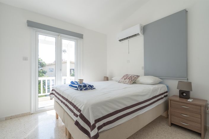 Image No.15-3 Bed House for sale