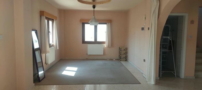 Image No.2-4 Bed Villa for sale