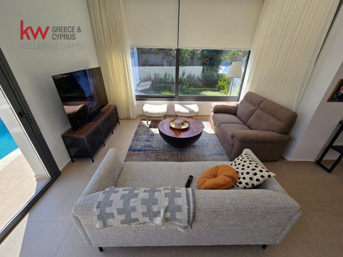 Image No.10-3 Bed Villa for sale