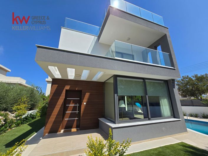 Image No.2-3 Bed Villa for sale