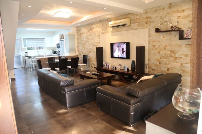 Image No.16-3 Bed Townhouse for sale