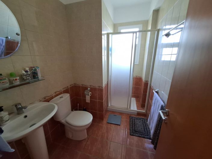 Image No.8-2 Bed Apartment for sale