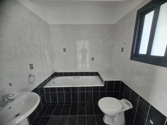Image No.21-5 Bed Villa for sale