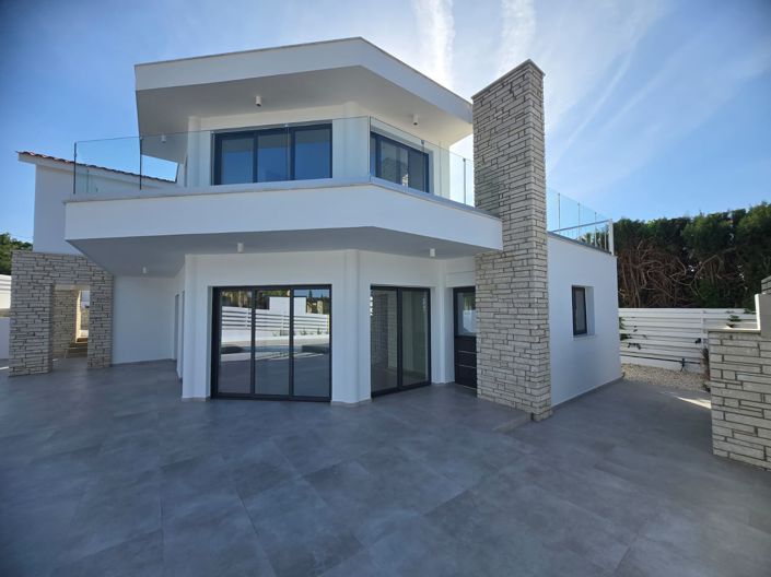 Image No.3-5 Bed Villa for sale