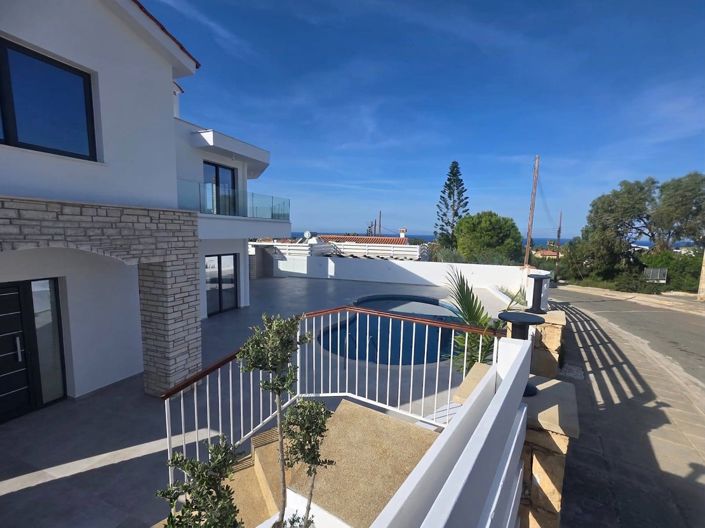 Image No.6-5 Bed Villa for sale