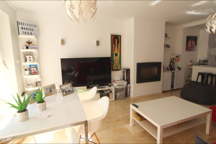 Image No.1-3 Bed Townhouse for sale