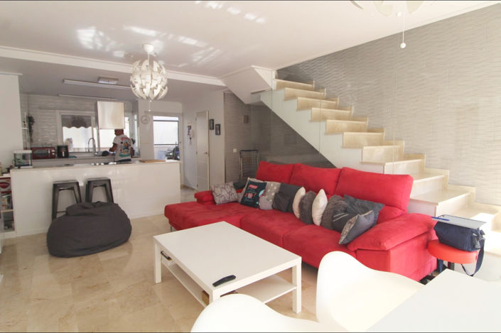 Image No.2-3 Bed Townhouse for sale