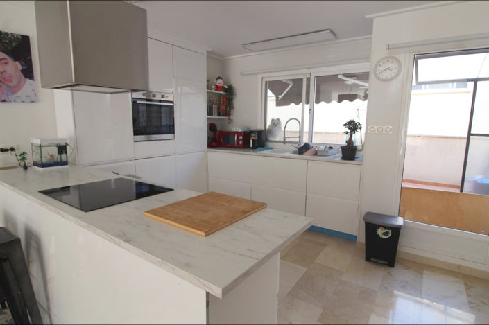 Image No.5-3 Bed Townhouse for sale