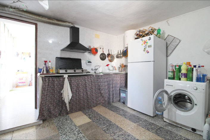 Image No.10-4 Bed Country House for sale