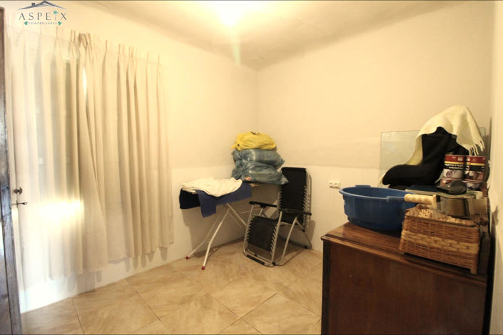 Image No.9-4 Bed Country House for sale